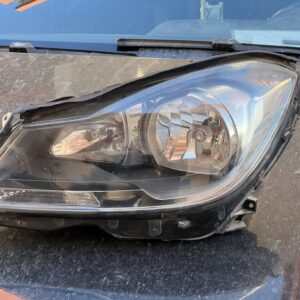 فنار مرسيدس الاصلي  c300 - 2014